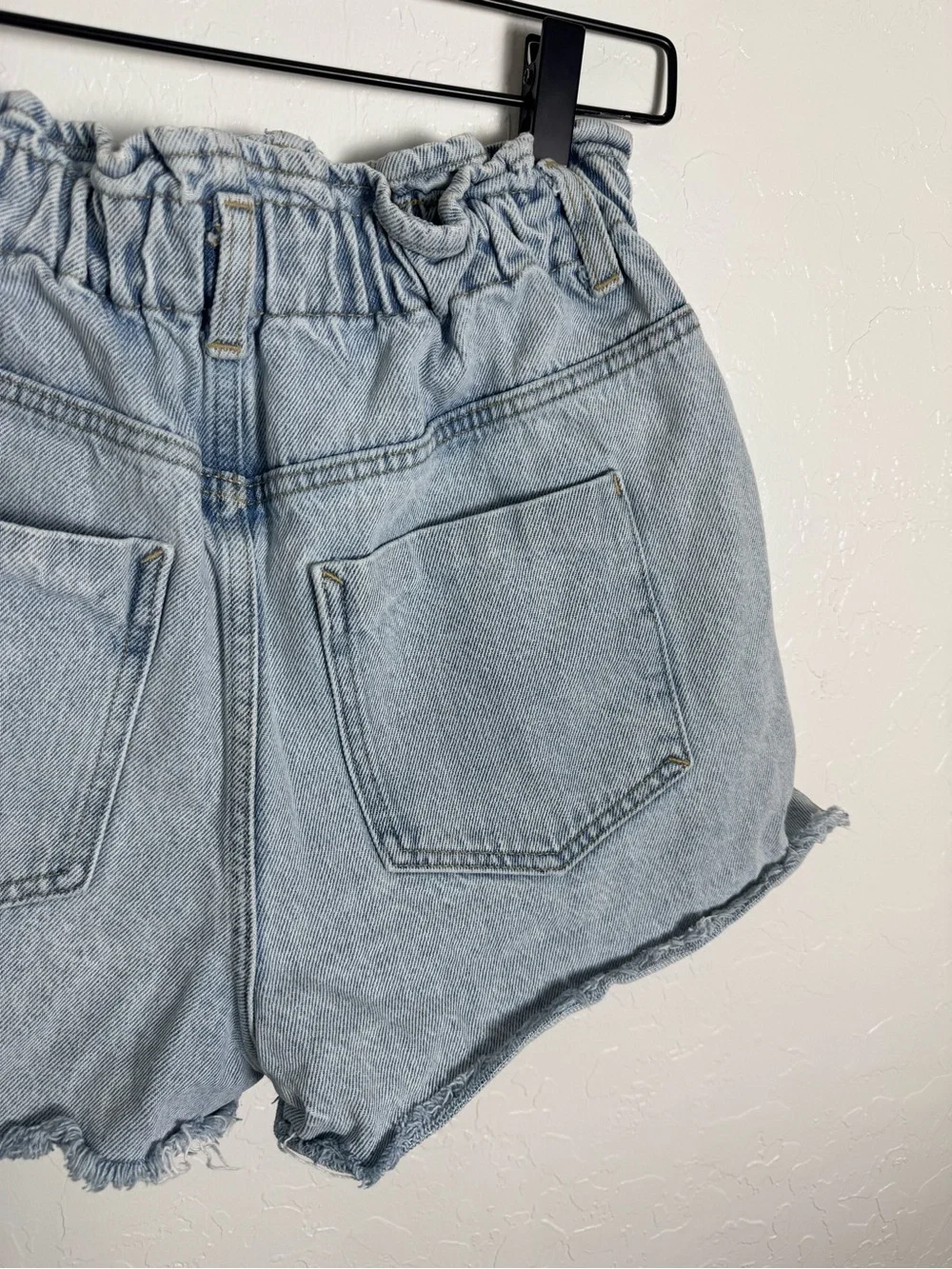 Zara High Rise Paperbag Denim Shorts Light Wash Baggy Size 4